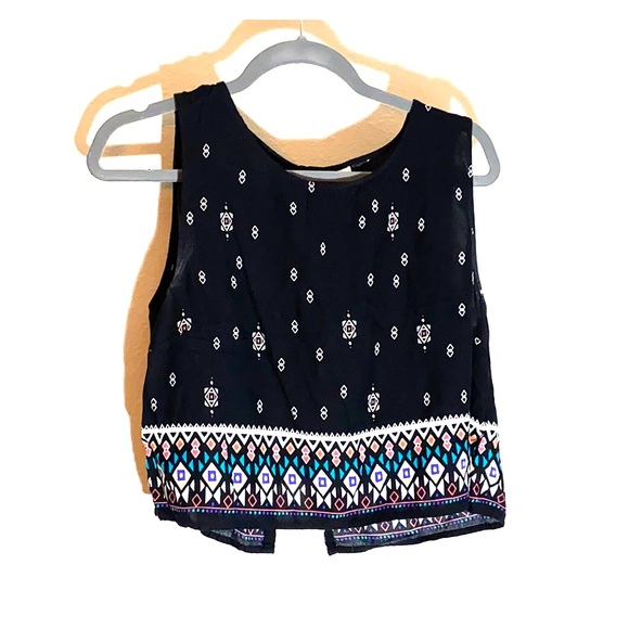 Divided Patterned Crop Top - Picture 1 of 4